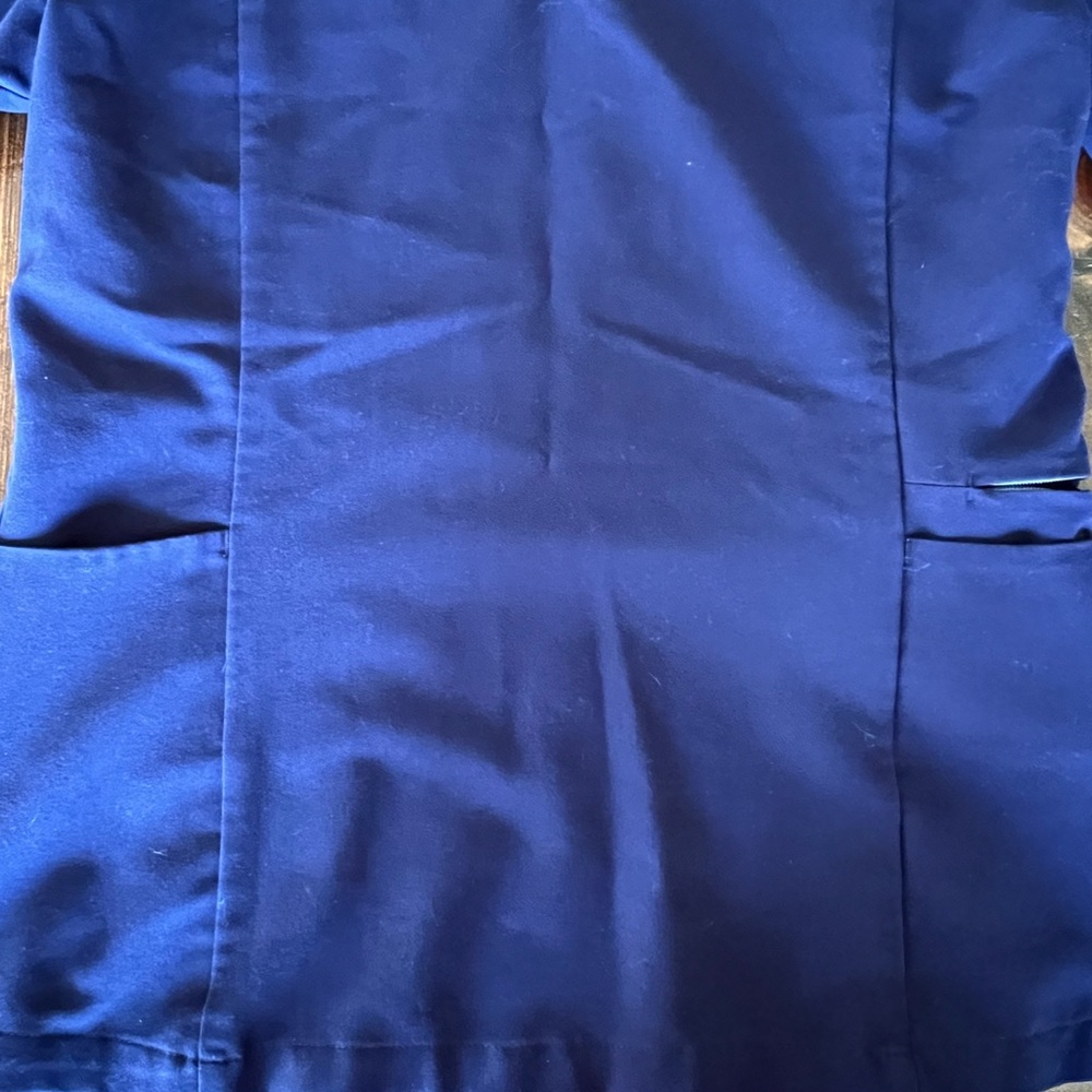Figs Inala Slim Scrub Top XS - Picture 5 of 6